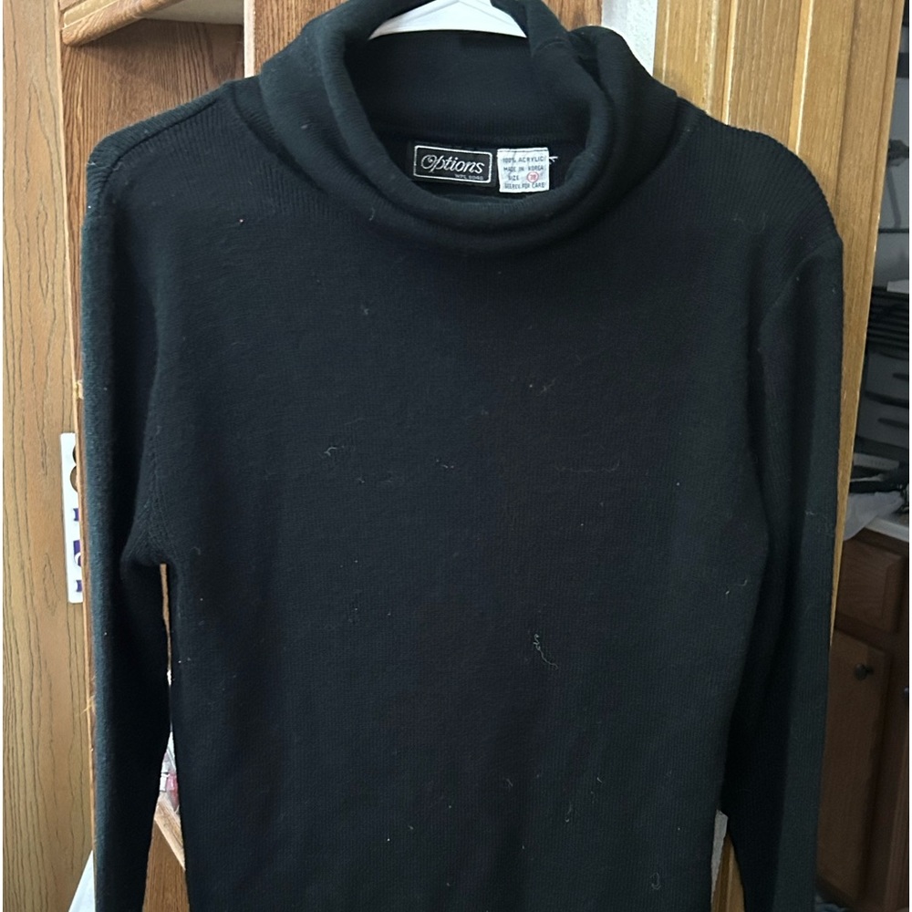Women’s vintage turtleneck. Black.Never worn.